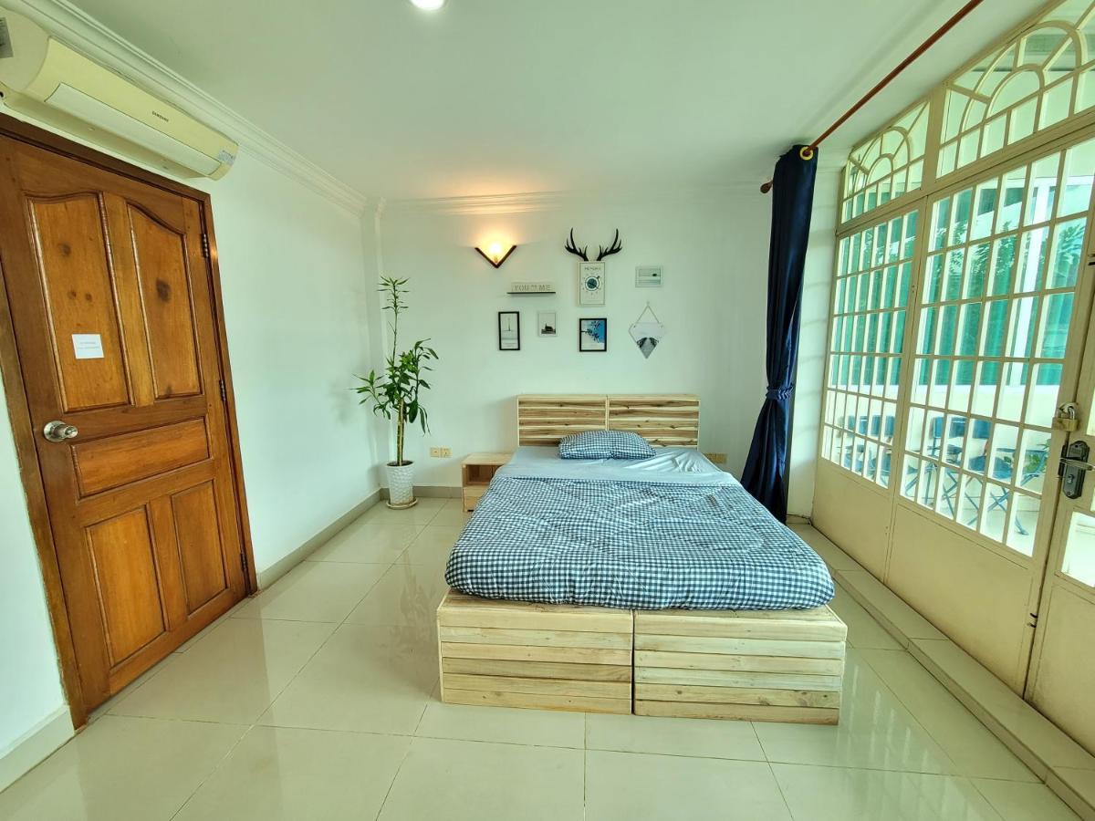 Yana House Phnom Penh Hotel Bagian luar foto